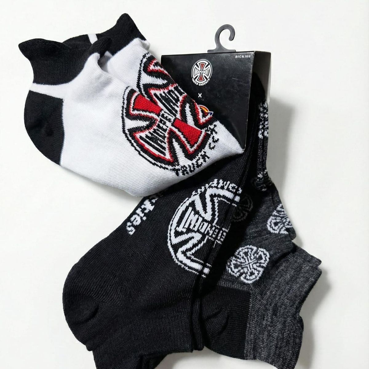 DICKIES - MEDIAS HOMBRE DICKIES INDEPENDENT SHOW ASSORMENT PAQUET  DE 3 GRIS SURT 6/12