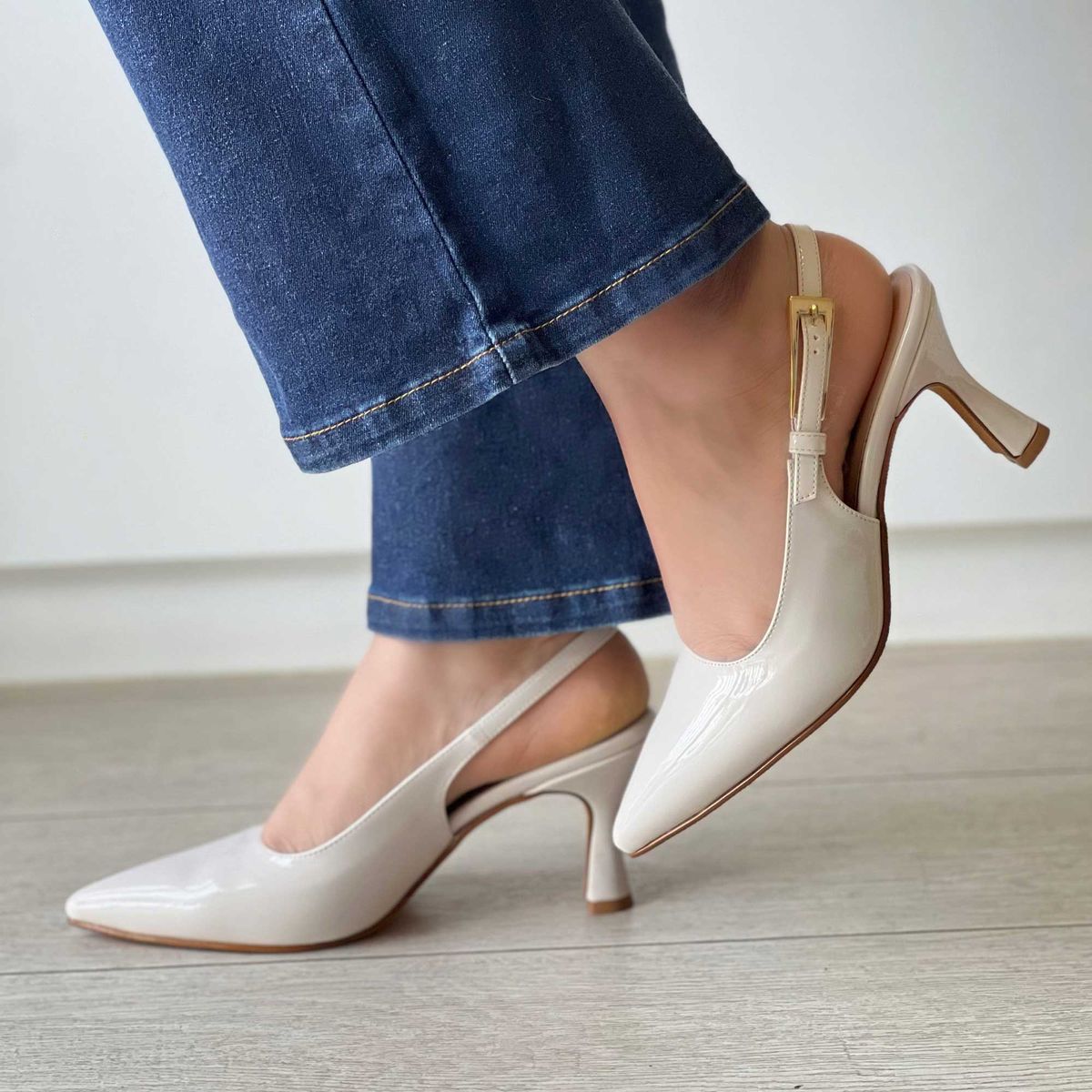 GENERICO - ESTILETO CREMA TACO 7 BRIGI PARA MUJER