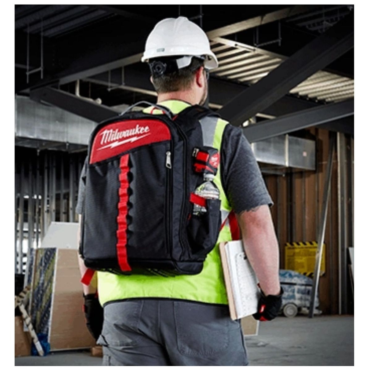 MILWAUKEE - MOCHILA MILWAUKEE PORTA LAPTOP HERRAMIENTAS USO GENERAL