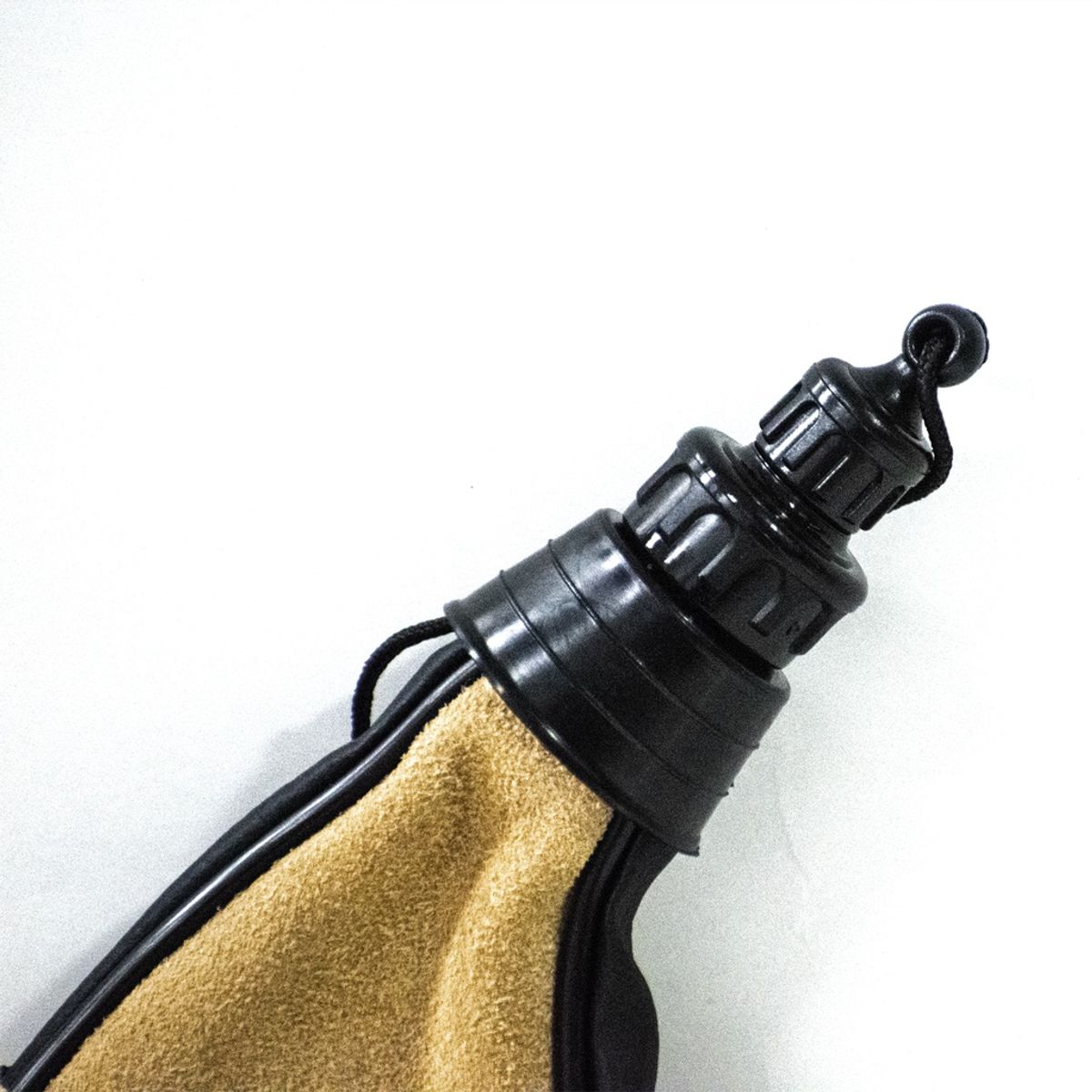 LAKEN - CANTIMPLORA PIEL CURVA 2L - LAKEN