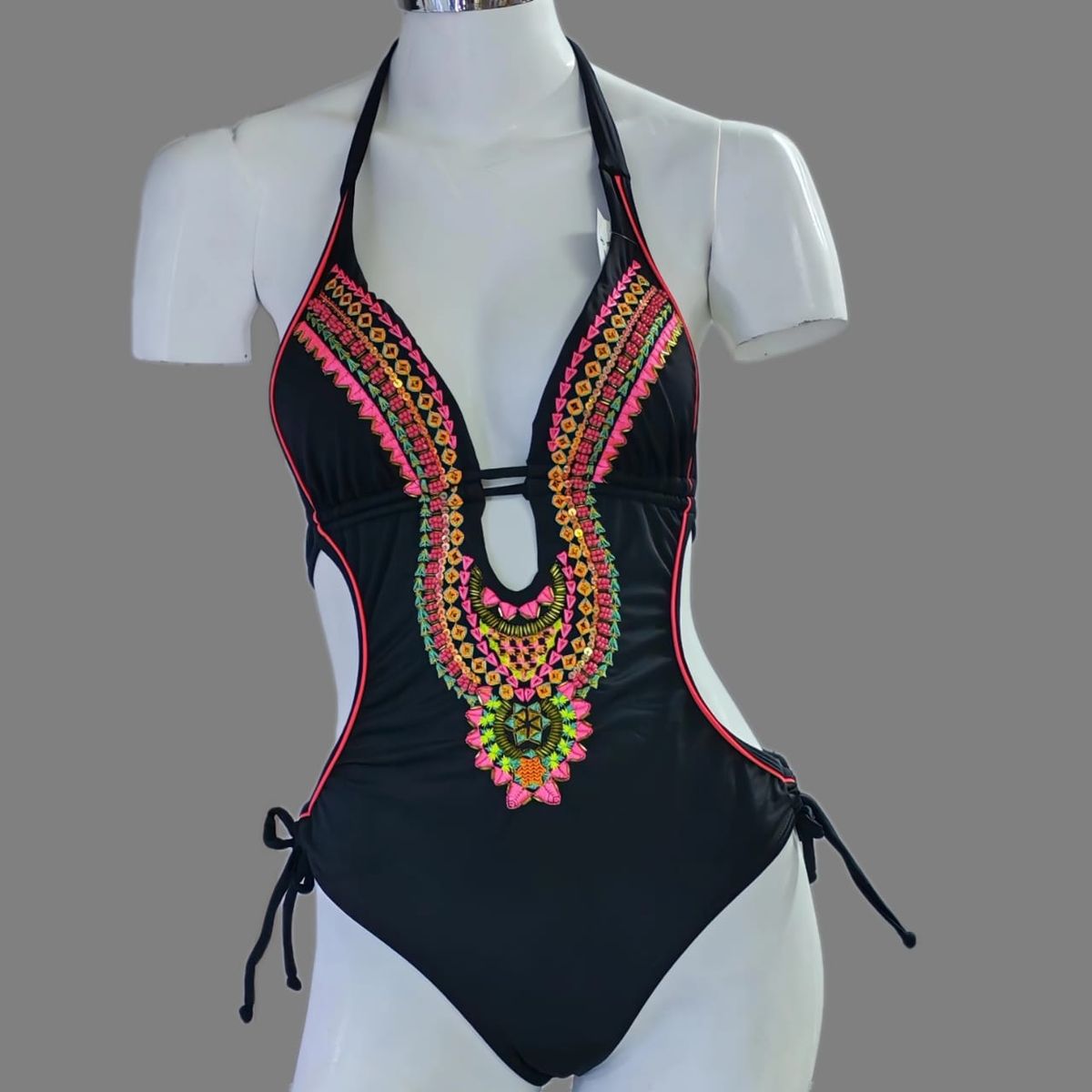 GENERICO - Trikiny Ropa de Baño BORDADO AMANO Negro  Talla ML 34b 36b DEALCOBA