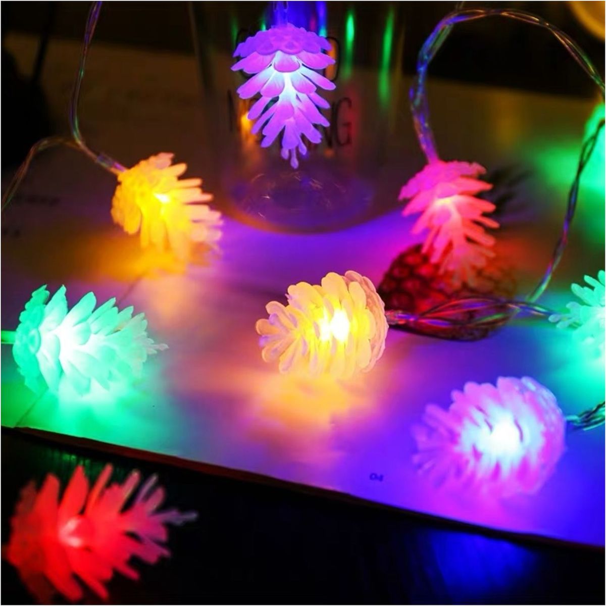 ARTEZA - Luces LED para Árbol de Navidad 9M 80 Conos de Pino con Música para Ventanas y Balcones