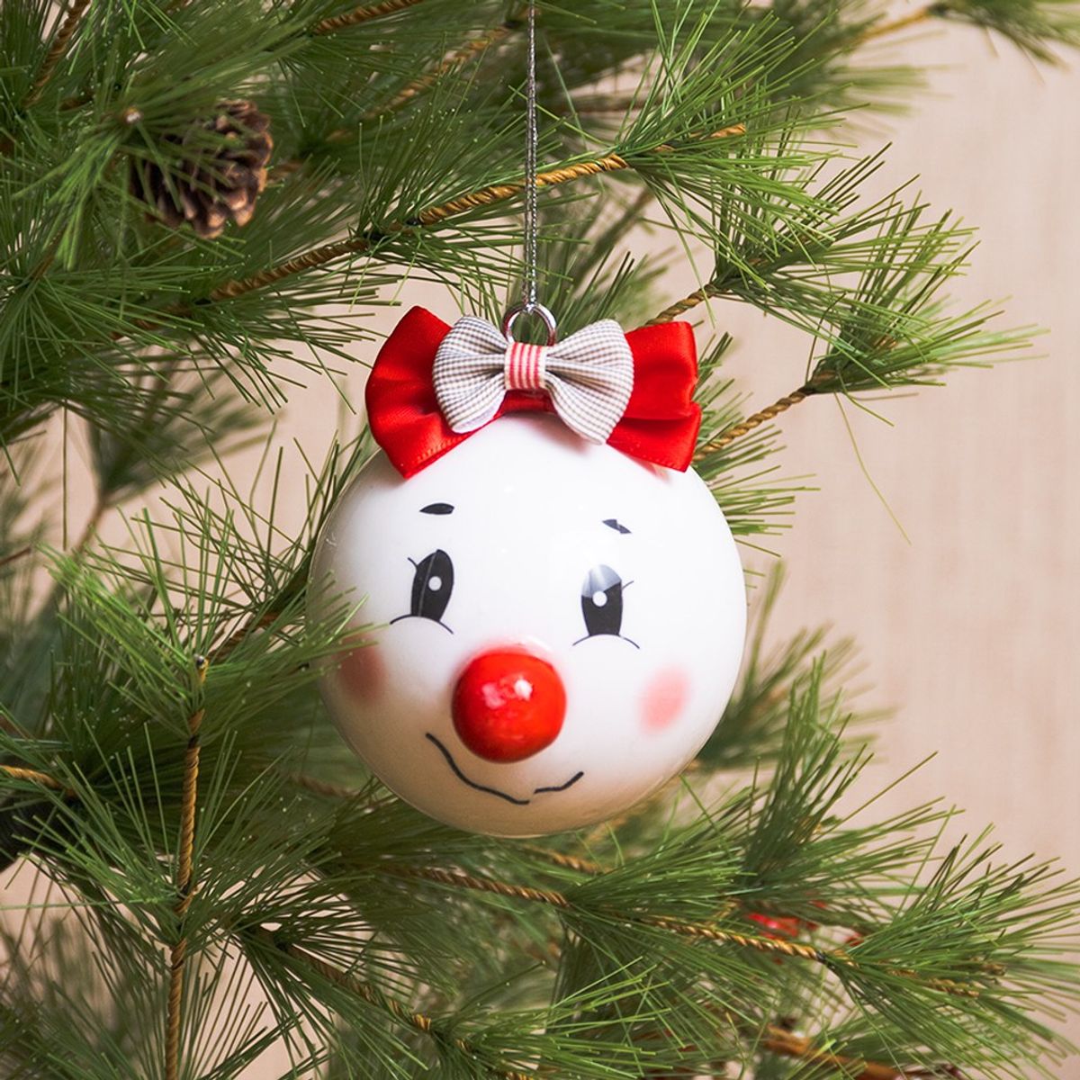 PANORAMA HOGAR - SETX6 ESFERAS BLANCAS CON LISTON ROJO