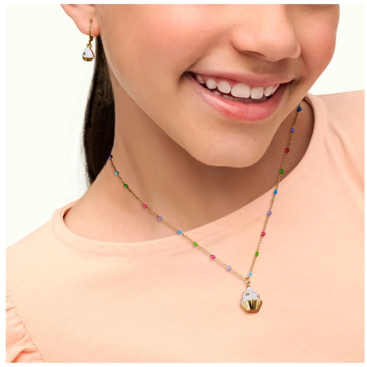 ESIKA - Set Cupcake Party - Lindo Juego de Collar y Aretes dorados para Niñas