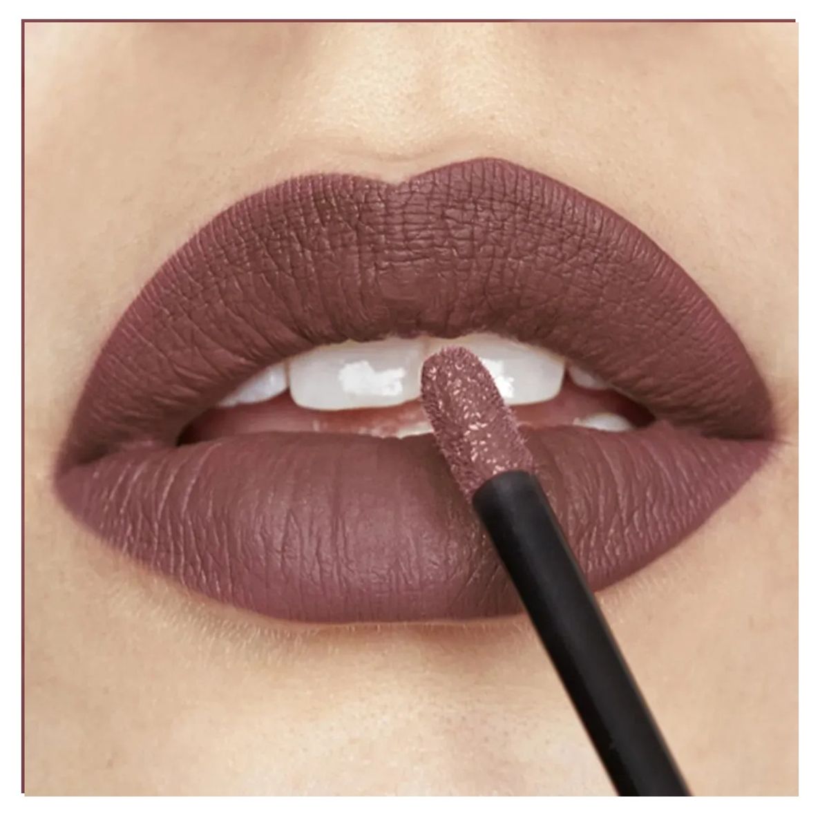 CYZONE - Labial Mate Studio Look LATTE Larga Duración Hidratación