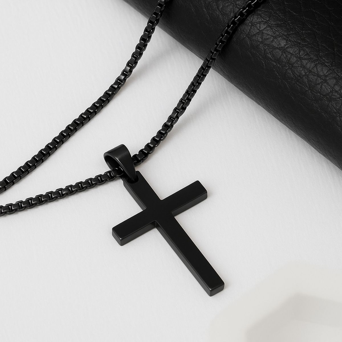 GENERAL - Cruz Negra de Acero Premium  Estilo Urbano y Distinción