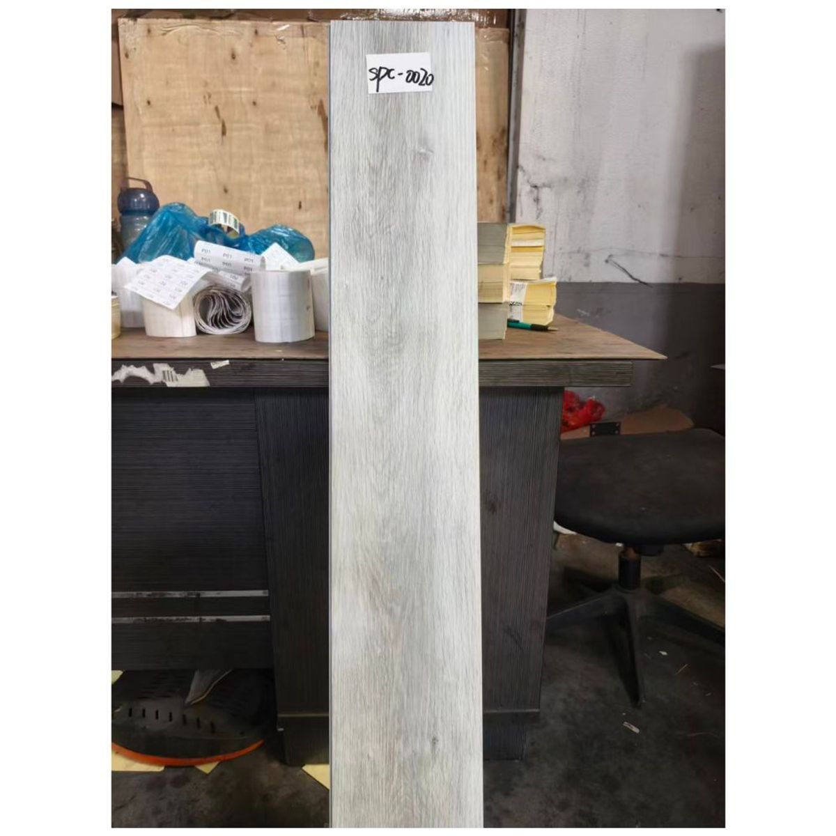 DECOKASA - Piso Vinilico SPC Decokasa Tránsito Alto Click 10 pzas - SPC-0020