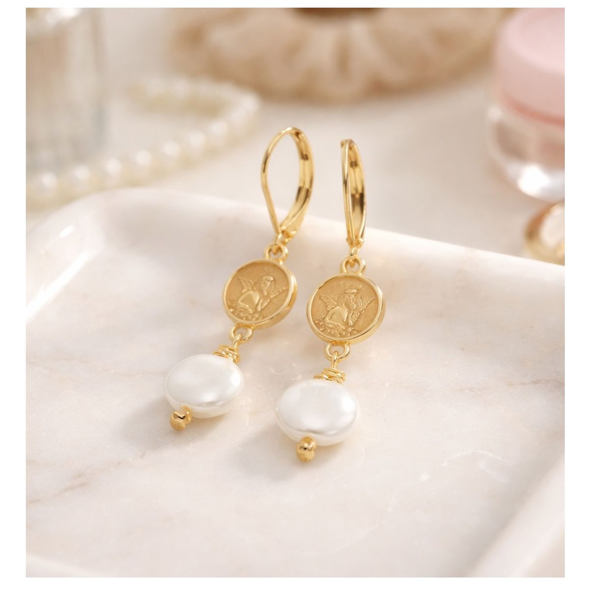 YANBAL - Hermosos Aretes Milagros Perle con Detalle de Angelitos y perlas
