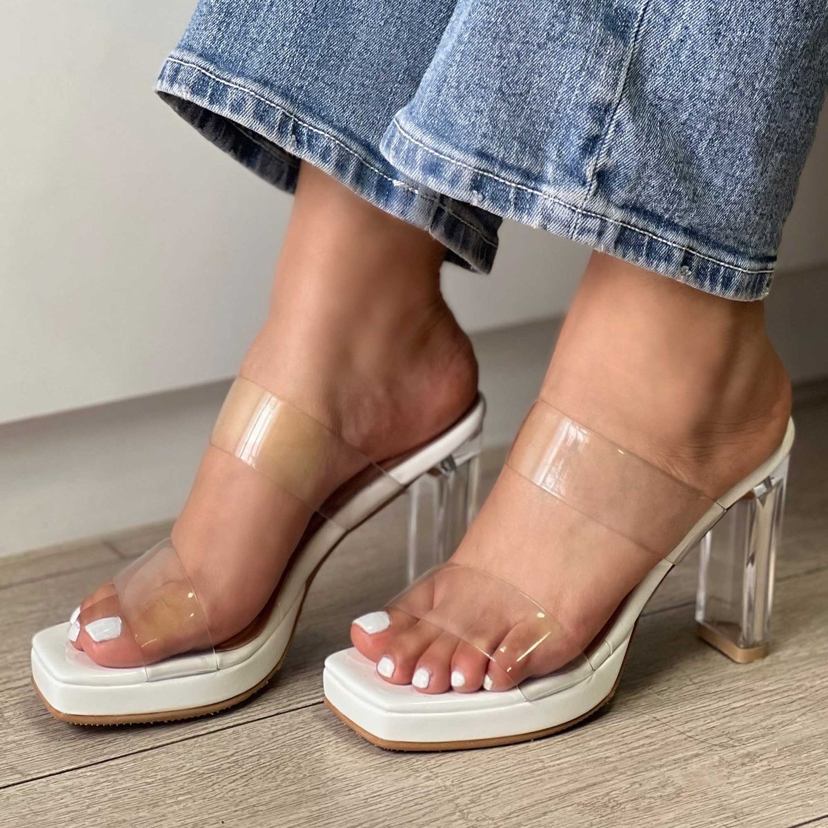 GENERICO - ZAPATO DE MUJER ACRILICO TACO 9 JULIET