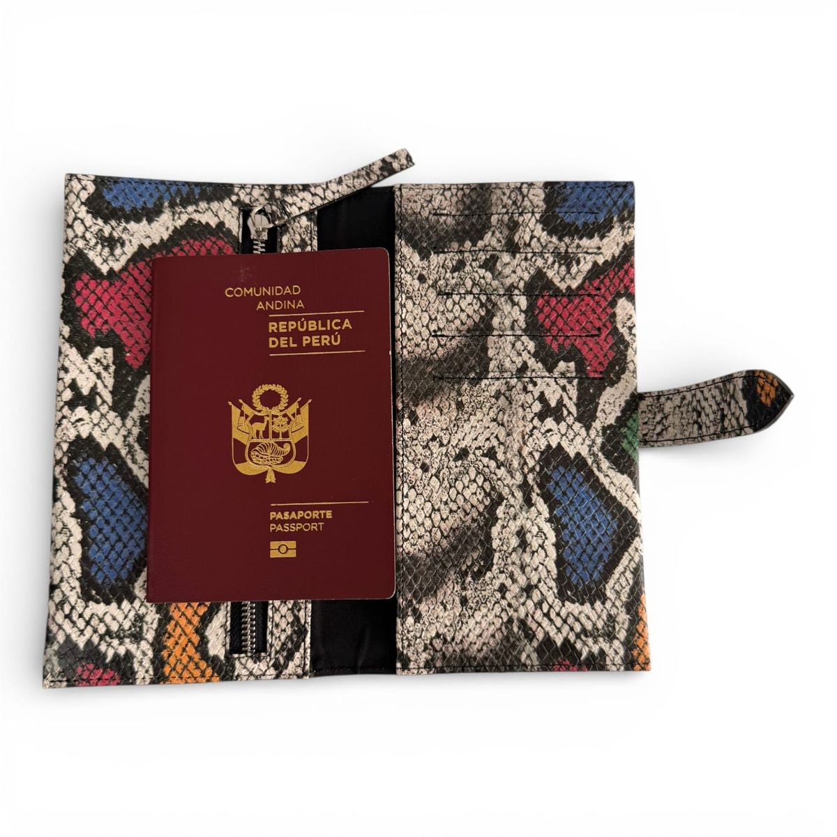 QARA - Porta Pasaporte de Cuero Genuino QARA