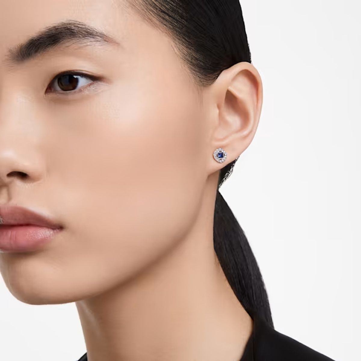 SWAROVSKI - Swarovski Pendientes de poste cuadrados cortados angelicales Una - Chapado en rodio