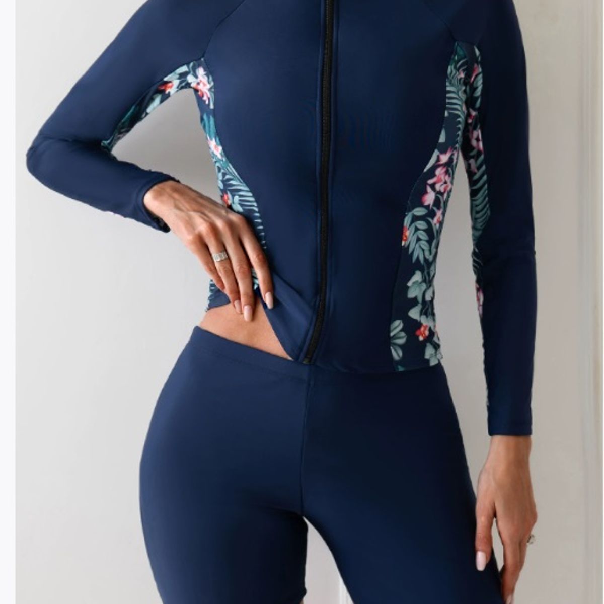 GENERICO - TRAJE DE BAÑO DEPORTIVO MANGA LARGA + SHORT BIKER