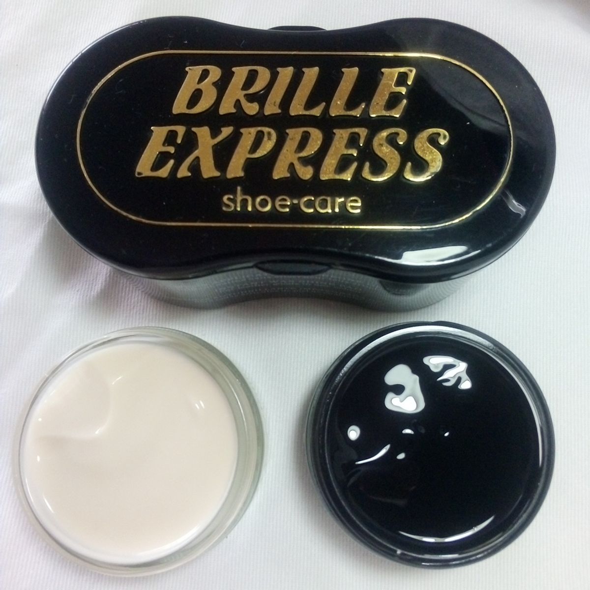 GENERICO - RENOVADOR CUEROS ZAPATOS NEUTRAL 50 ML + NEGRO 50 ML + ESPONJA BRILLA EXPRESS