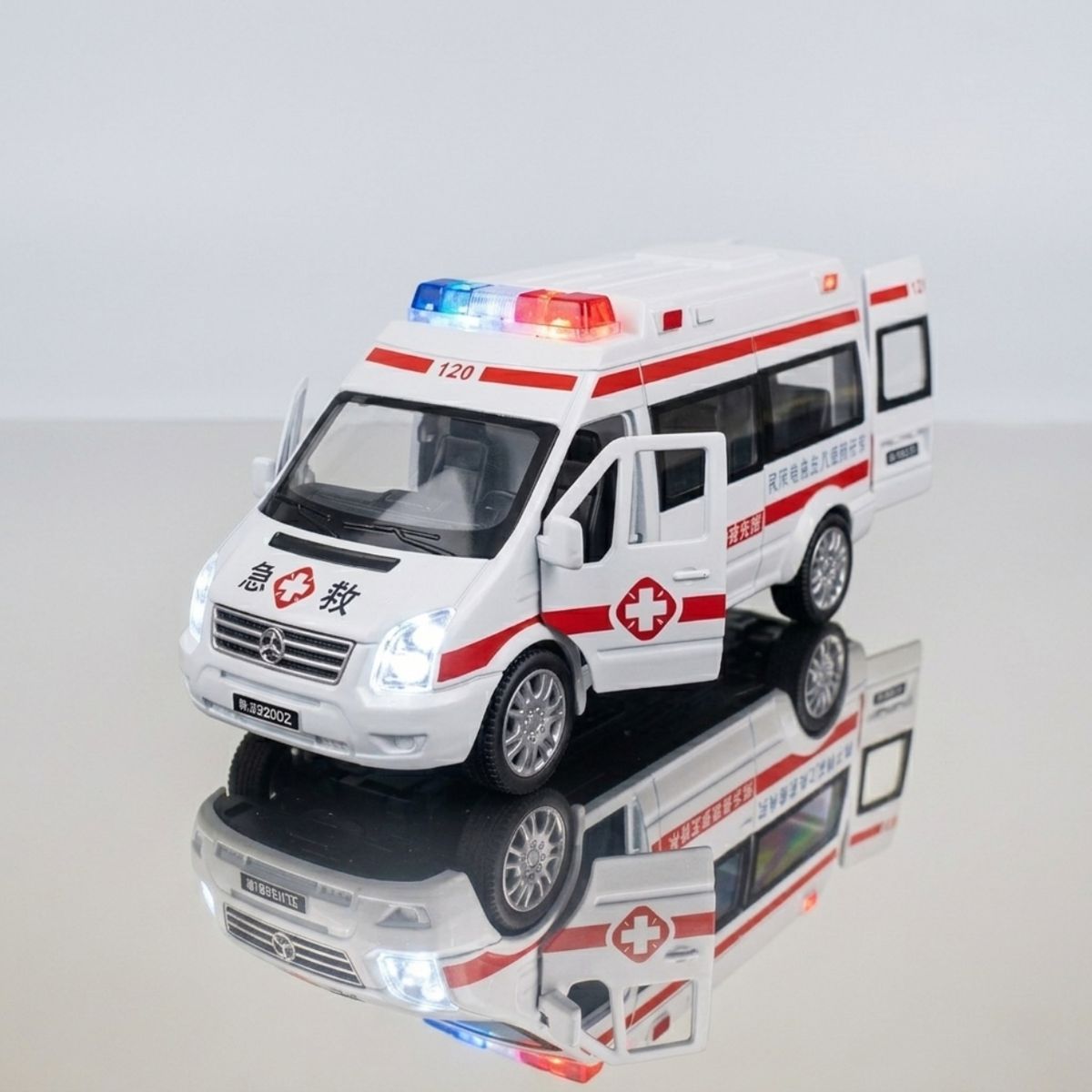 Juguete de Ambulancia a Pilas con Luces, marca GENERICO - Foto Principal