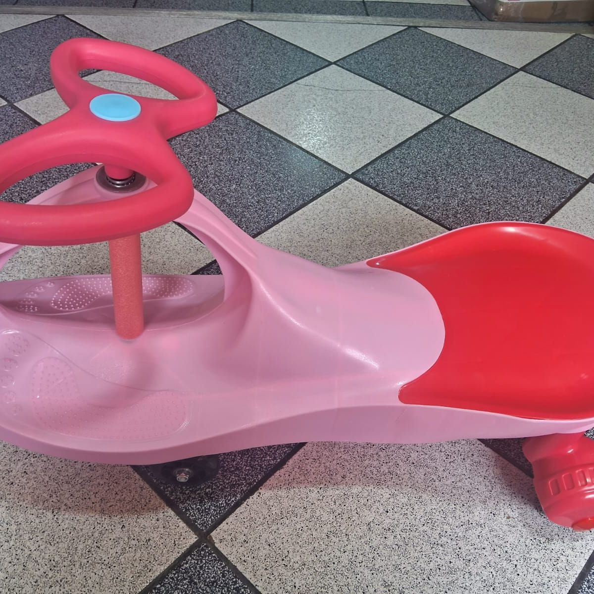 GENERICO - SWING CAR, carrito montable para niños y niñas hasta 6 años de edad, full diversión