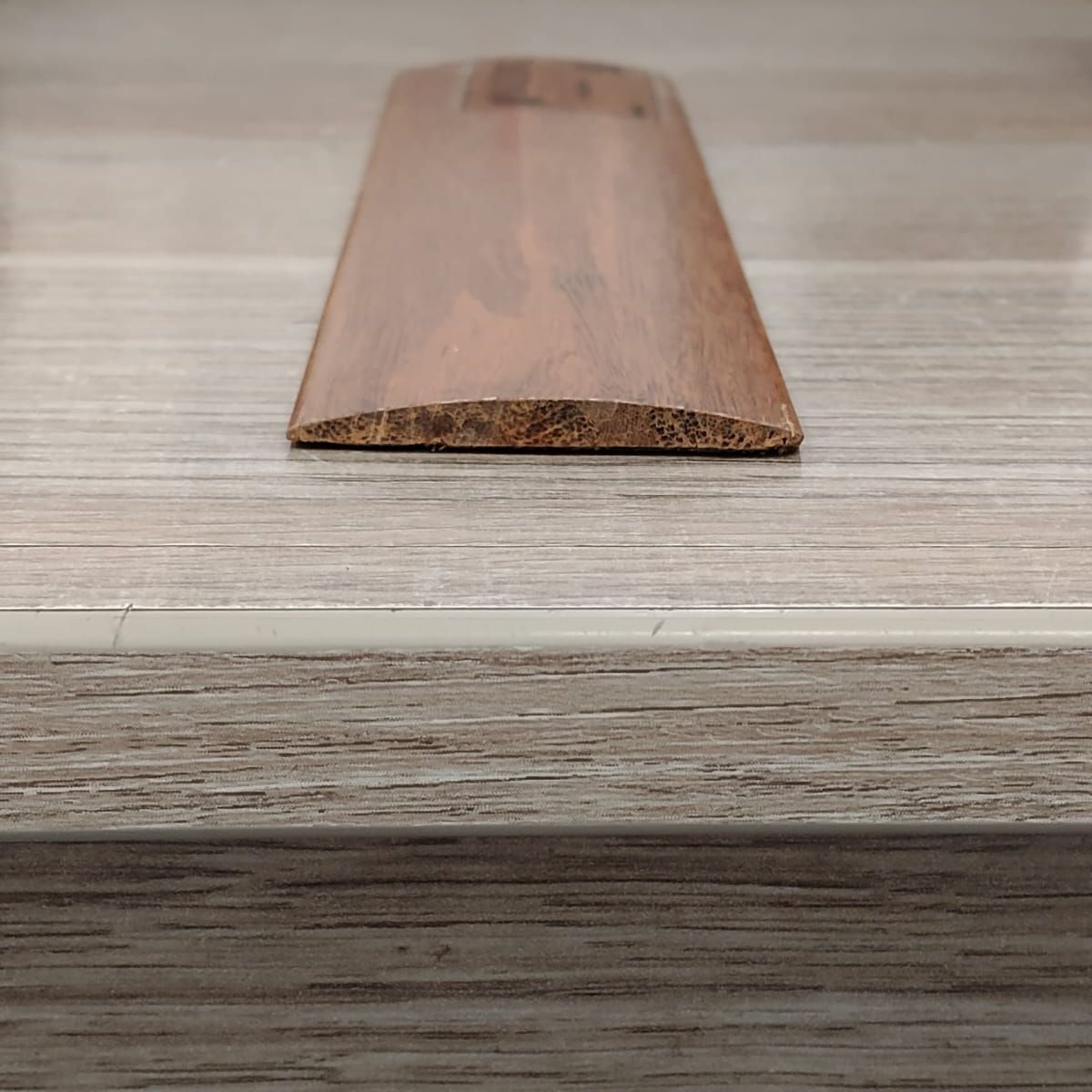 BALEXPO - MOLDURA T BAMBU CARBONIZADO 5X45X1850MM