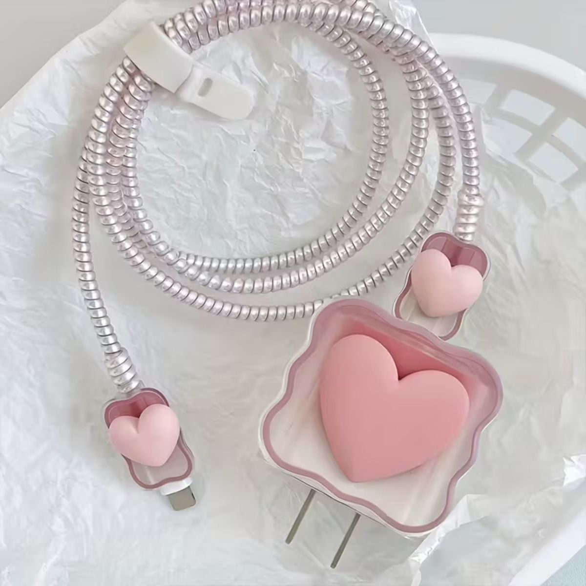 GENERICO - CASE PROTECTOR DE CORAZON TRANSPARENTE PARA CARGADOR DE IPHONE