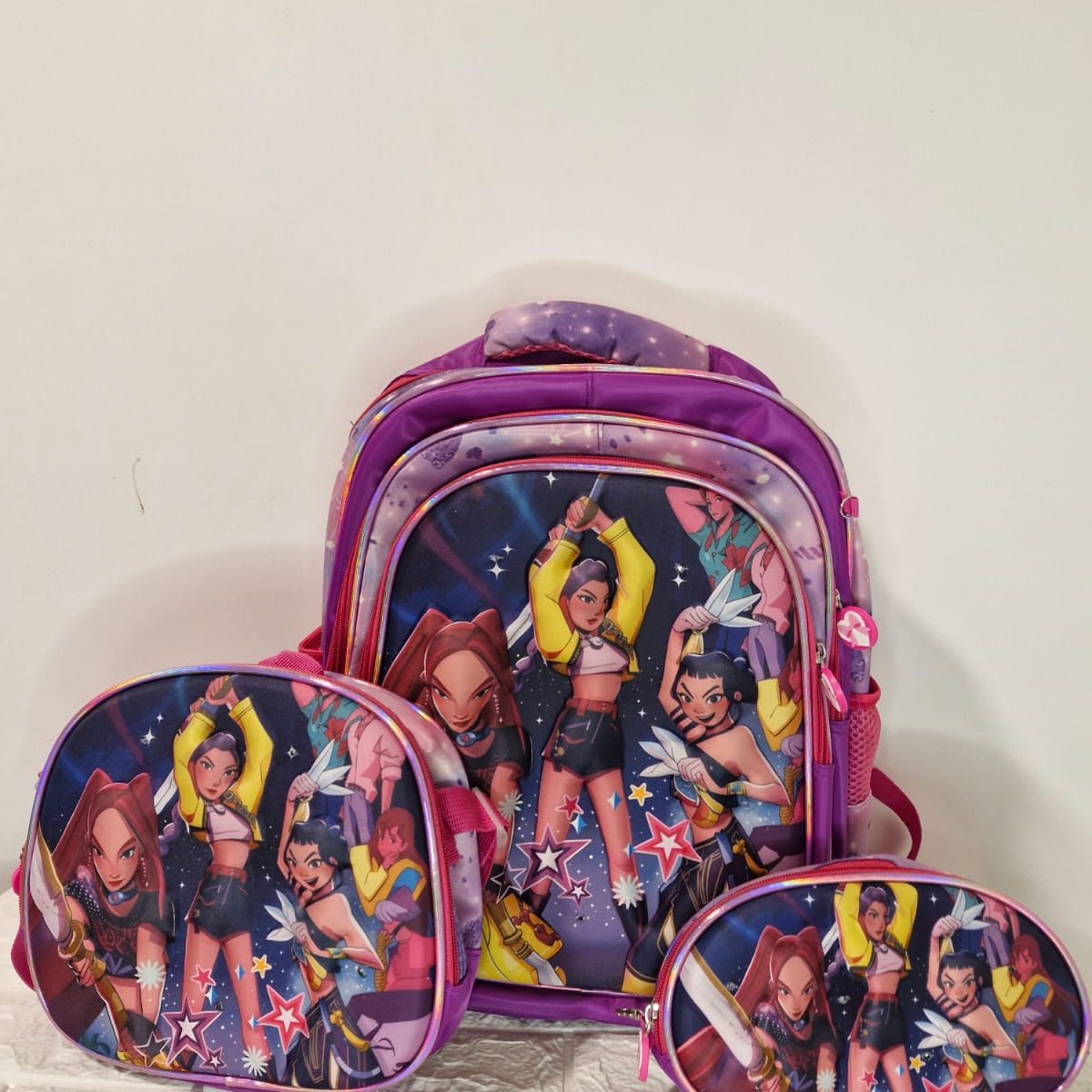 GENERICO - Set Mochila Kpop Las Guerreras K-pop Huntrix Cazadoras de demonios con Luces Morado