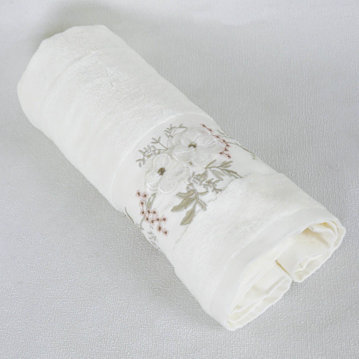 EVYTONY - TOALLA PARA NIÑA - MODELO ROSAS