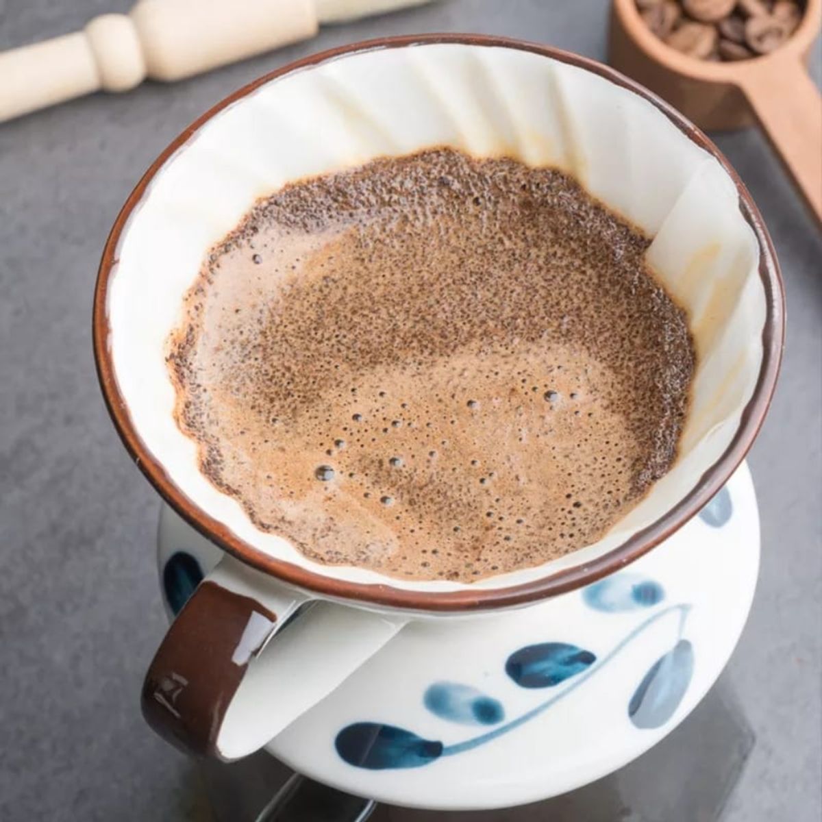 GENERICO - Dripper V60 pintado a mano blanco y azul 1 a 2 tazas