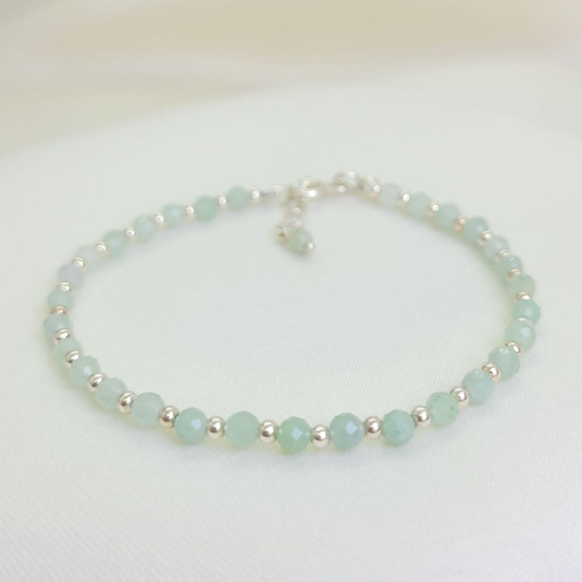 INTUERI - Pulsera Jade Natural
