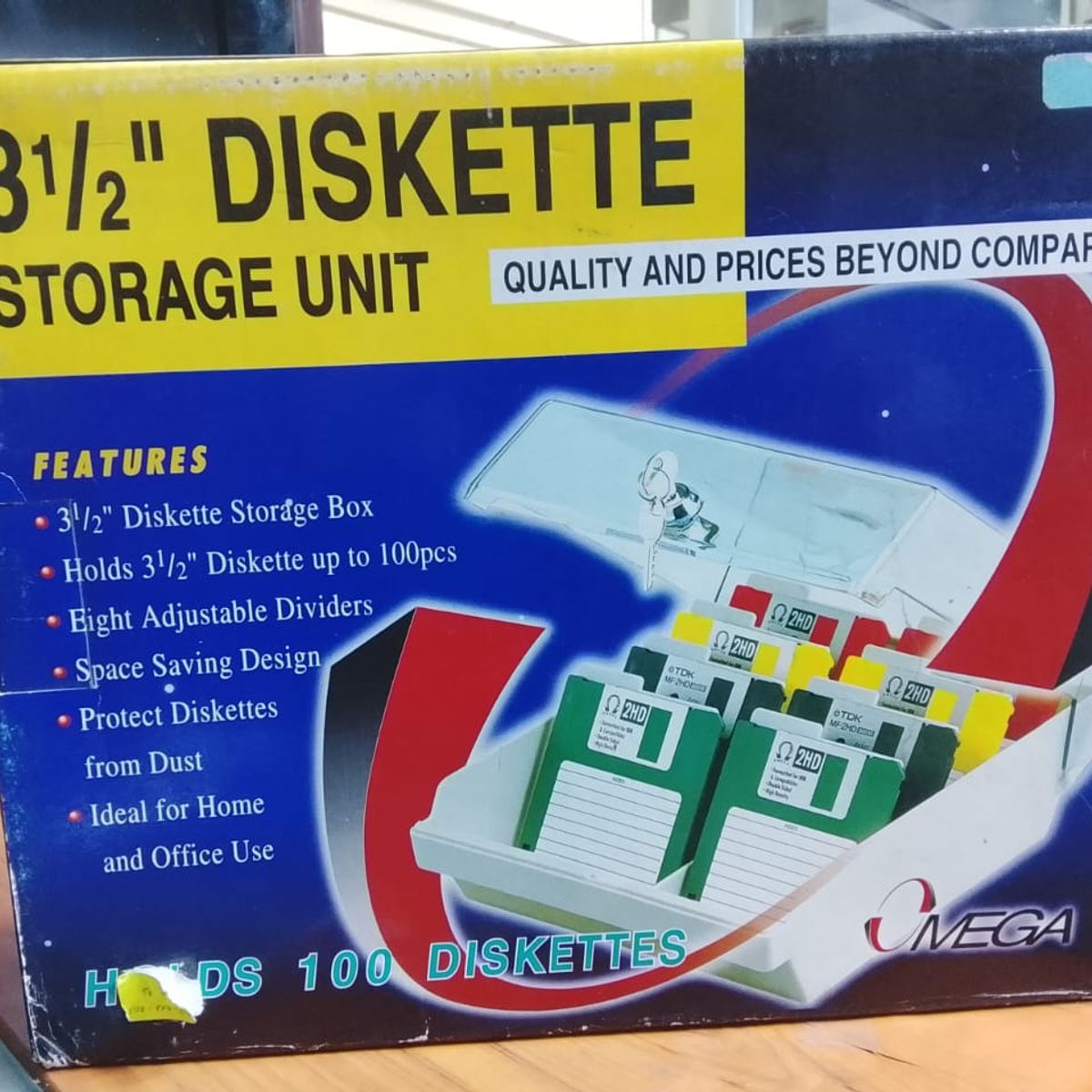MEGA - DISKETTE STORAGE UNIT 3 1/2 MEGA HOLDS 100 DISKETTES MODELO 651399