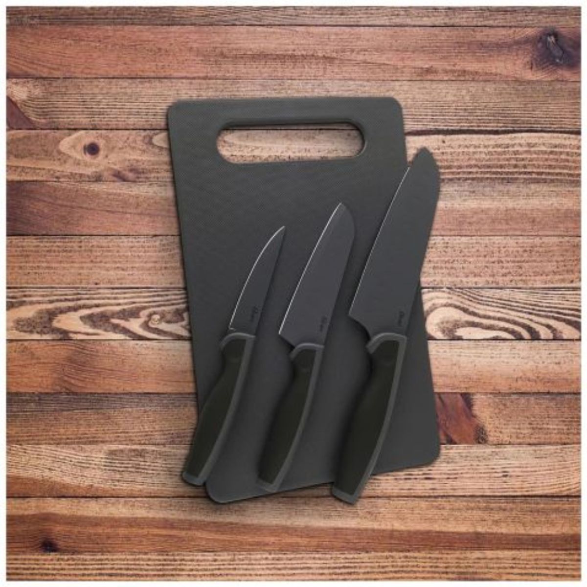 OSTER - Set de Cuchillos Oster® 3 Piezas con Tabla de Picar 92287-04