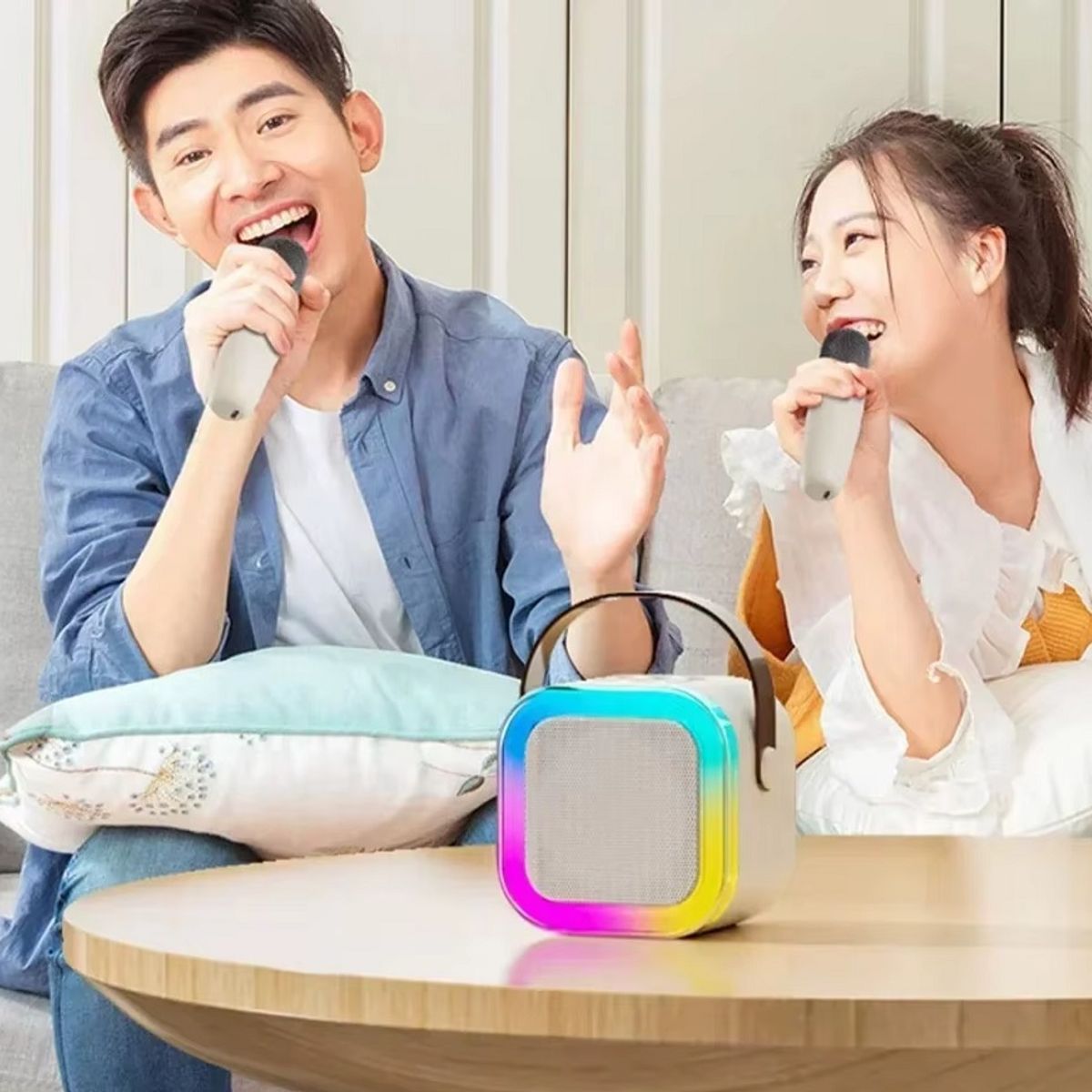 GENERICO - Mini Parlante con Micrófono Altavoz Bluetooth Inalámbrico