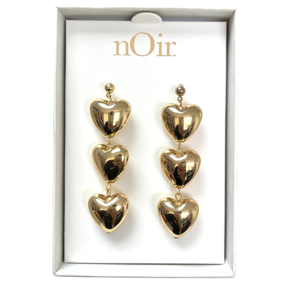 GENERICO - elegantes aretes dorados corazon noir