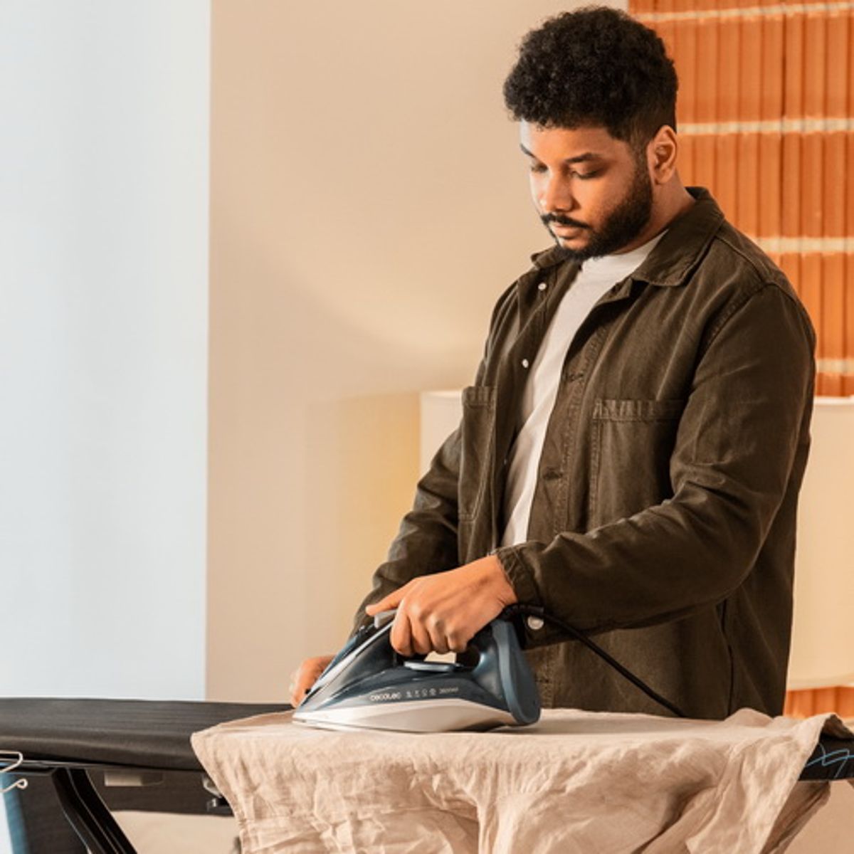 CECOTEC - Plancha Horizontal Ironhero 2600 Vital