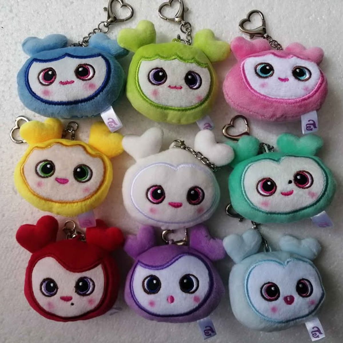 GENERICO - Paquete de 9 llaveros Lovelys peluche coreano peluche TWICE kpop