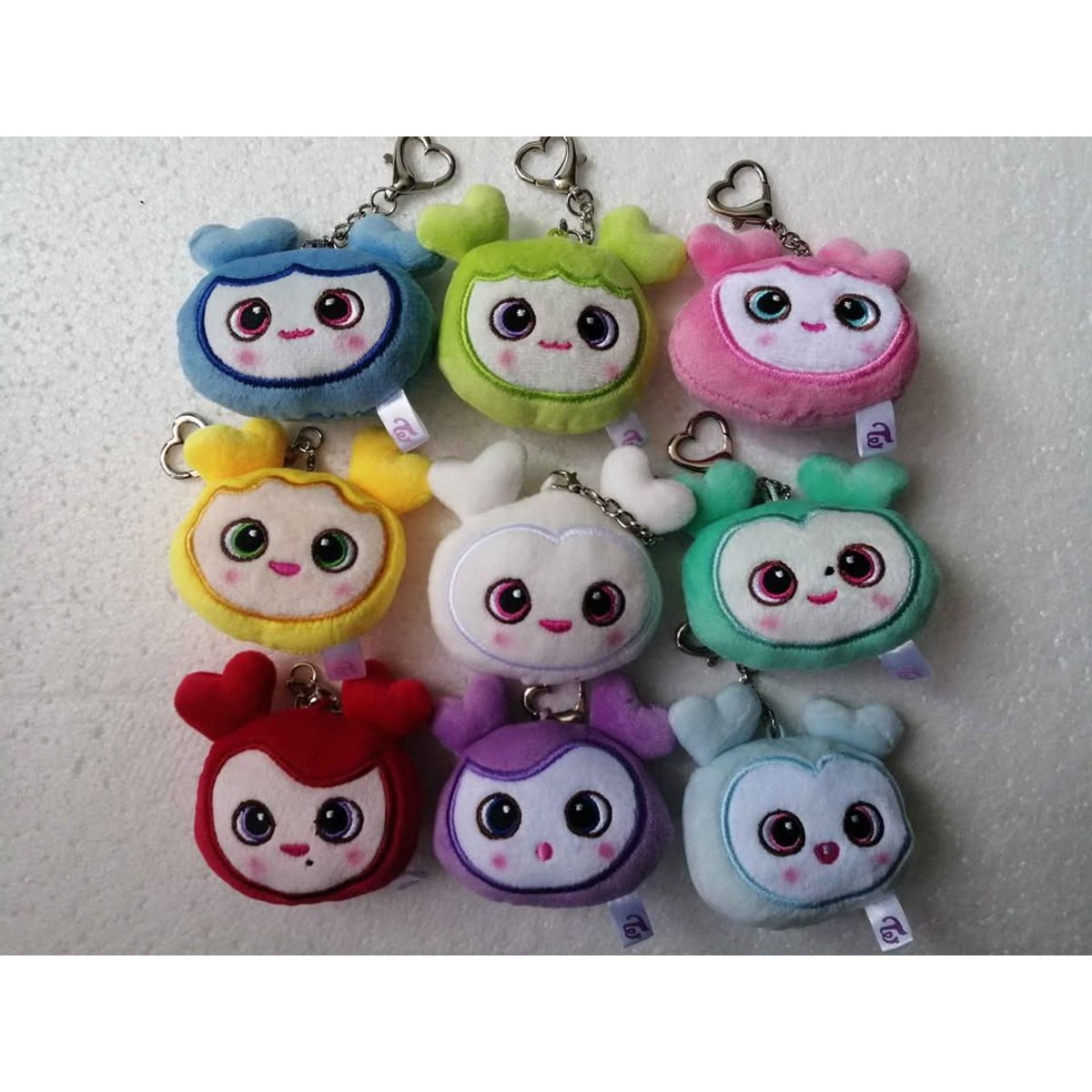 GENERICO - Paquete de 9 llaveros Lovelys peluche coreano peluche TWICE kpop