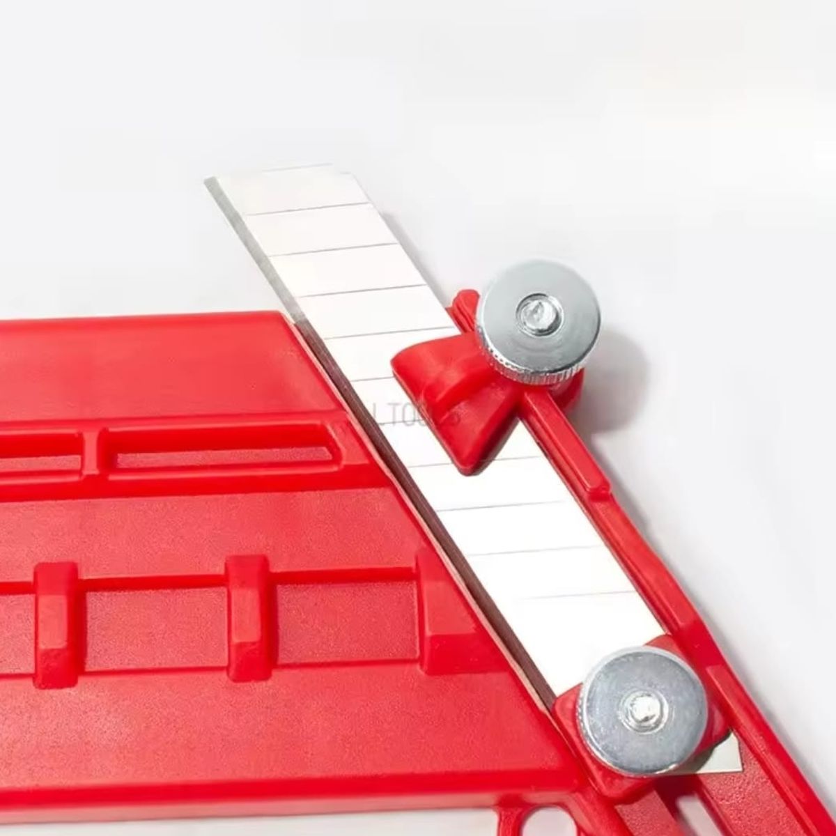 GENERICO - CUTTER O CUCHILLA MULTICORTE PARA DRYWALL TAPACANTOS Y MAS