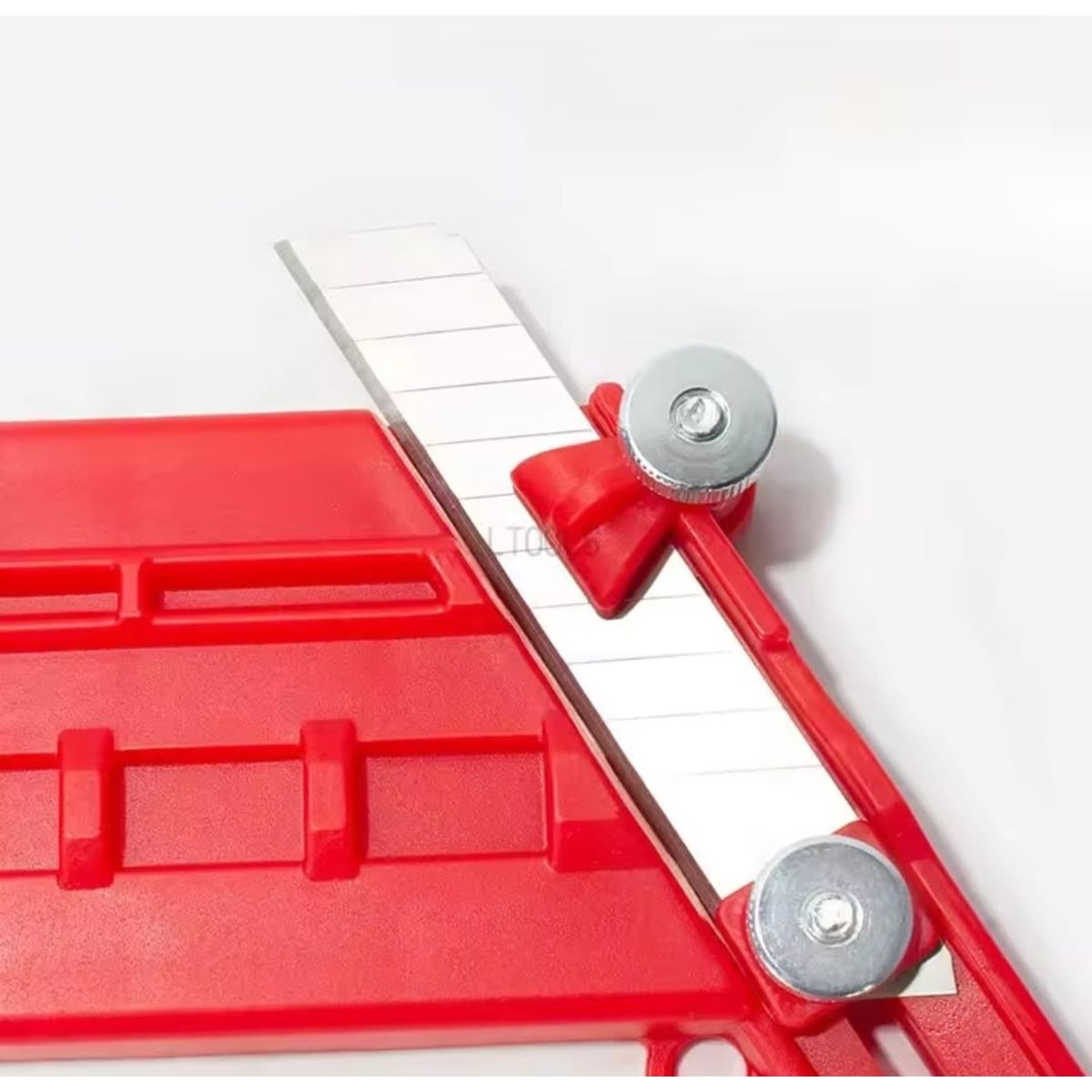 GENERICO - CUTTER O CUCHILLA MULTICORTE PARA DRYWALL TAPACANTOS Y MAS