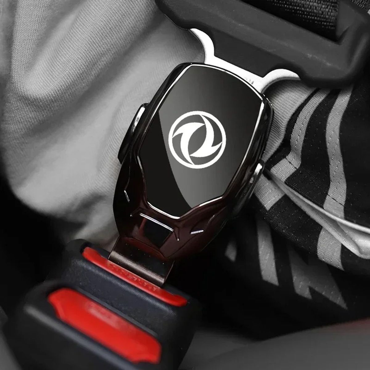 GENERICO - Clip de Seguridad Metálico para Cinturón de Auto Hebilla Universal de Acero Inoxidable