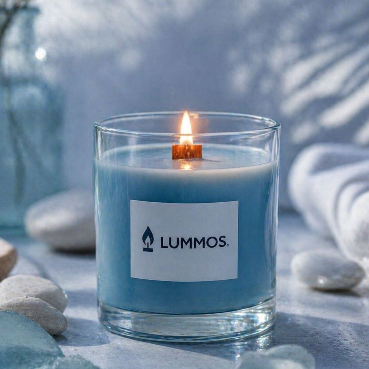 Ocean Breeze - Vela Aromática de Cera de Soya Poseidón 200g, marca LUMMOS - Foto Principal