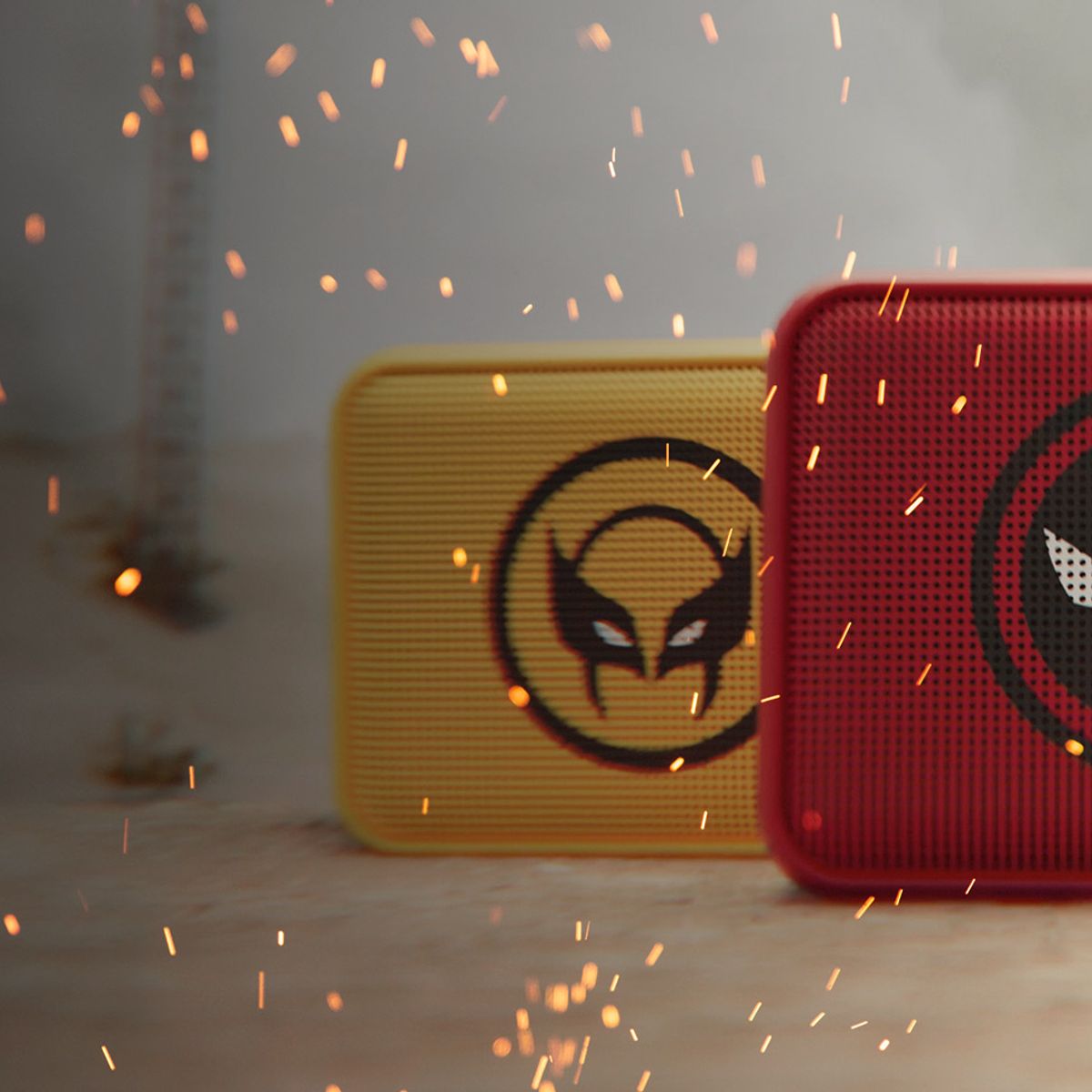 KLIPXTREME - PARLANTES BLUETOOTH PORTATIL KLIPXTREME CON DISEÑO DEADPOOL Y WOLVERINE 2 PACK