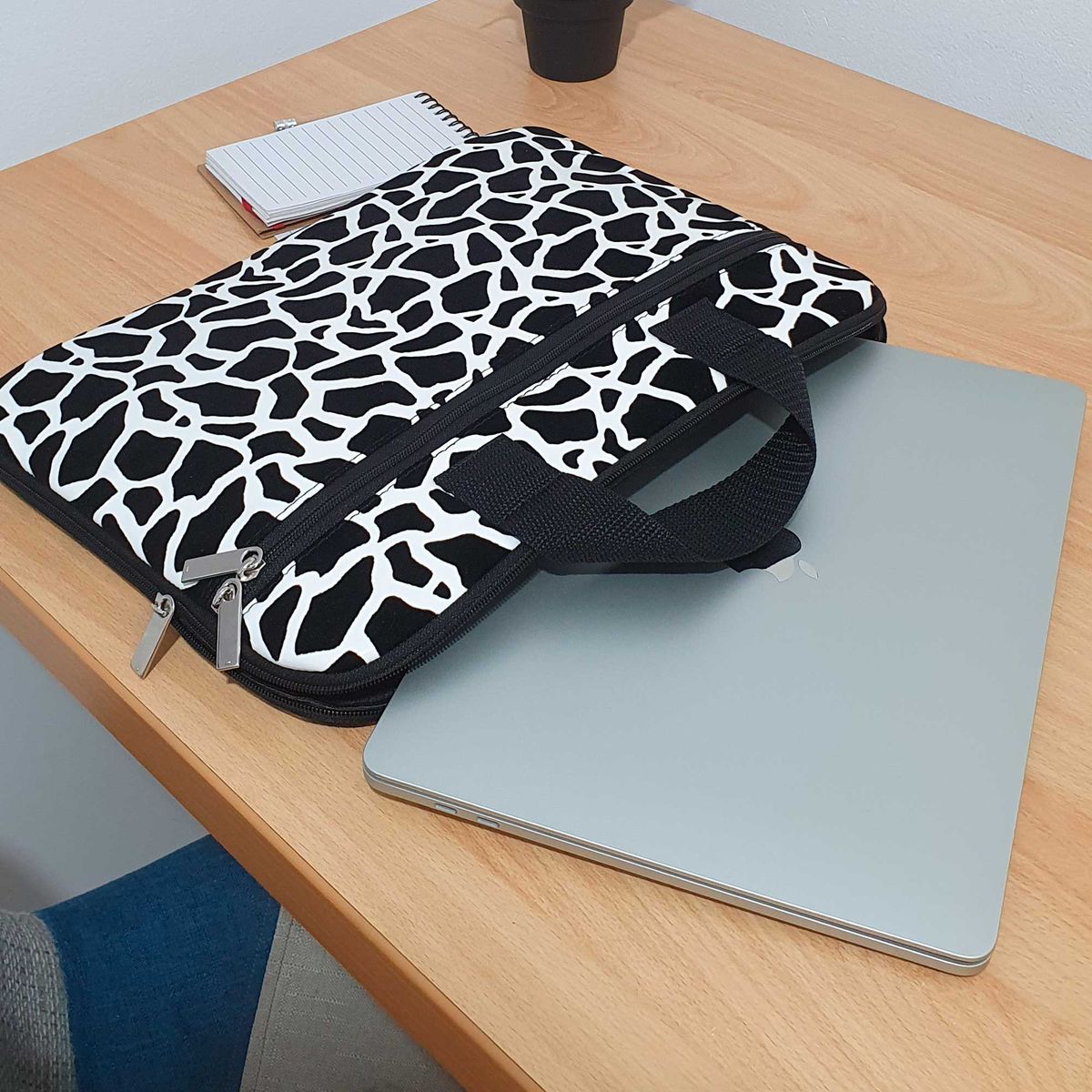 GENERICO - Funda para Laptop 15 a 15.6 pulgadas Vaquita Qullayki