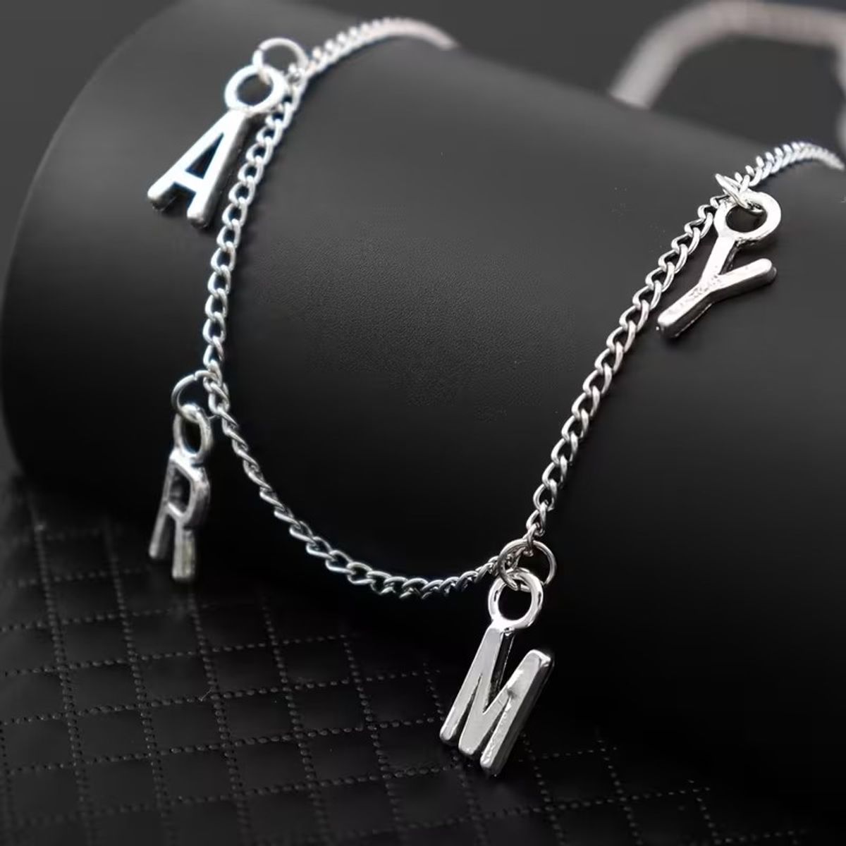 GENERICO - COLLAR DE NIÑA  DE GRUPO K-POP DE BTS - FANS DE ARMY