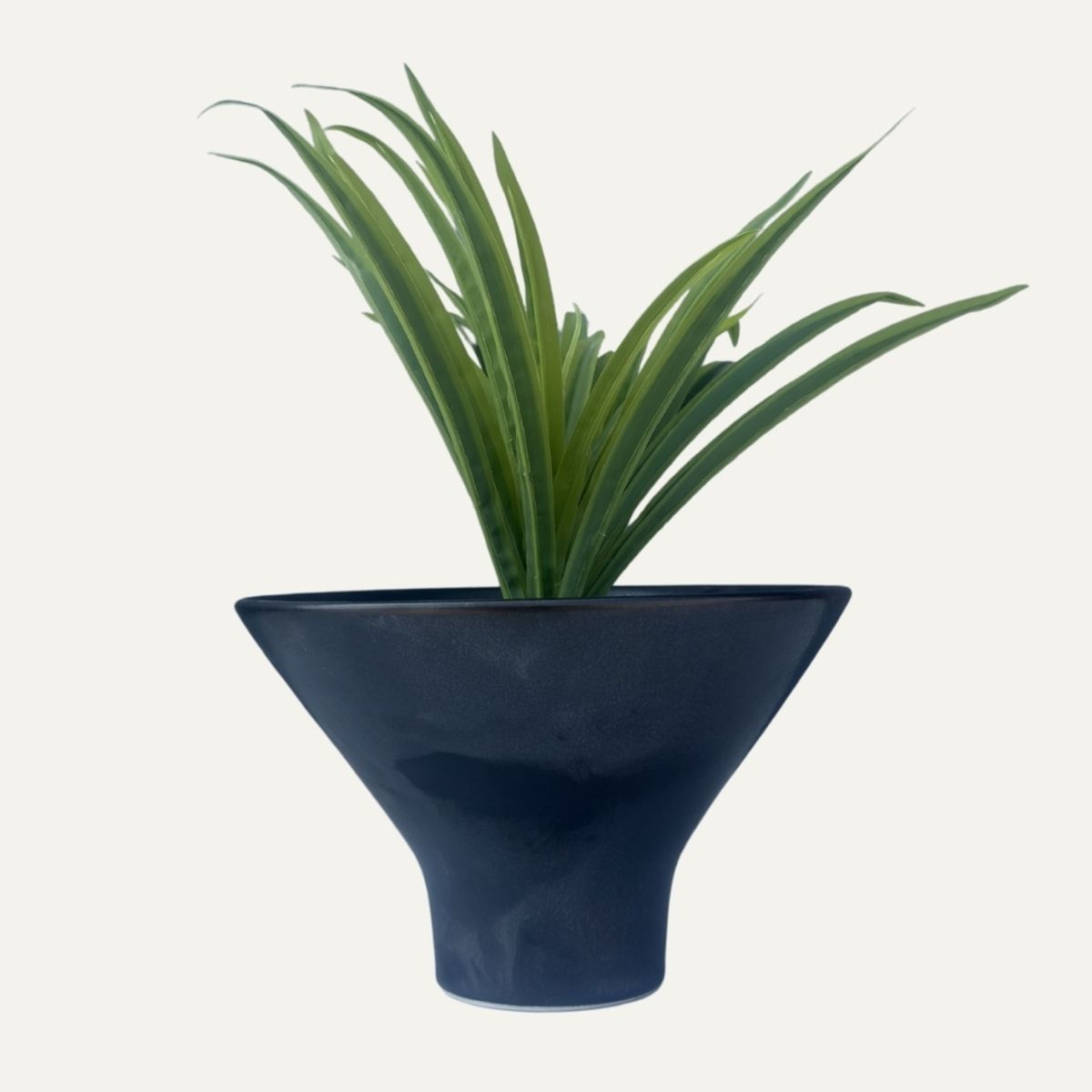 LAR DANIELSEN - Macetero con silueta tipo copa - Helsinki