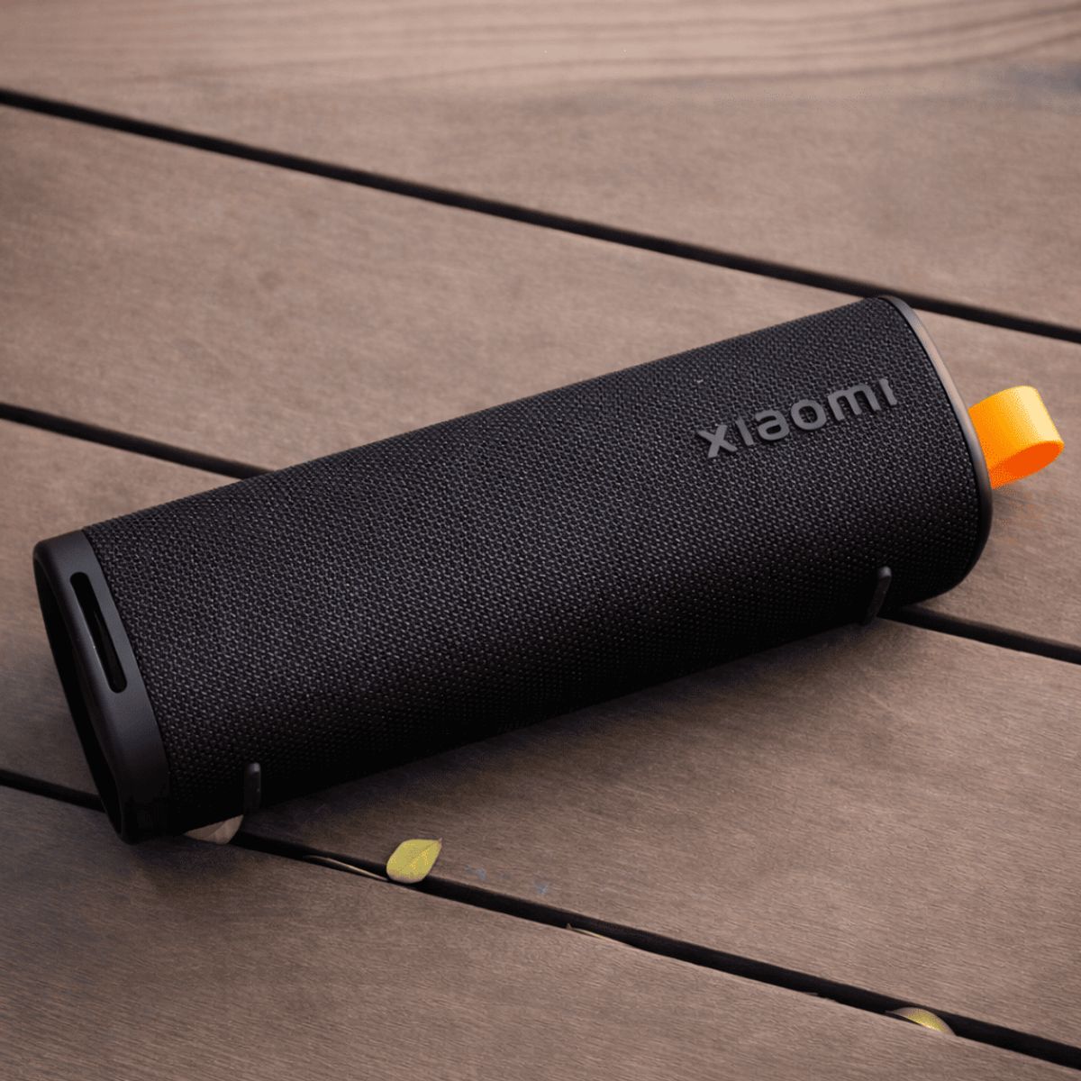 XIAOMI - Parlante Sound Outdoor Bluetooth 5.4 Potencia 30W Resistencia Agua Batería 12H Sonido Envolvente