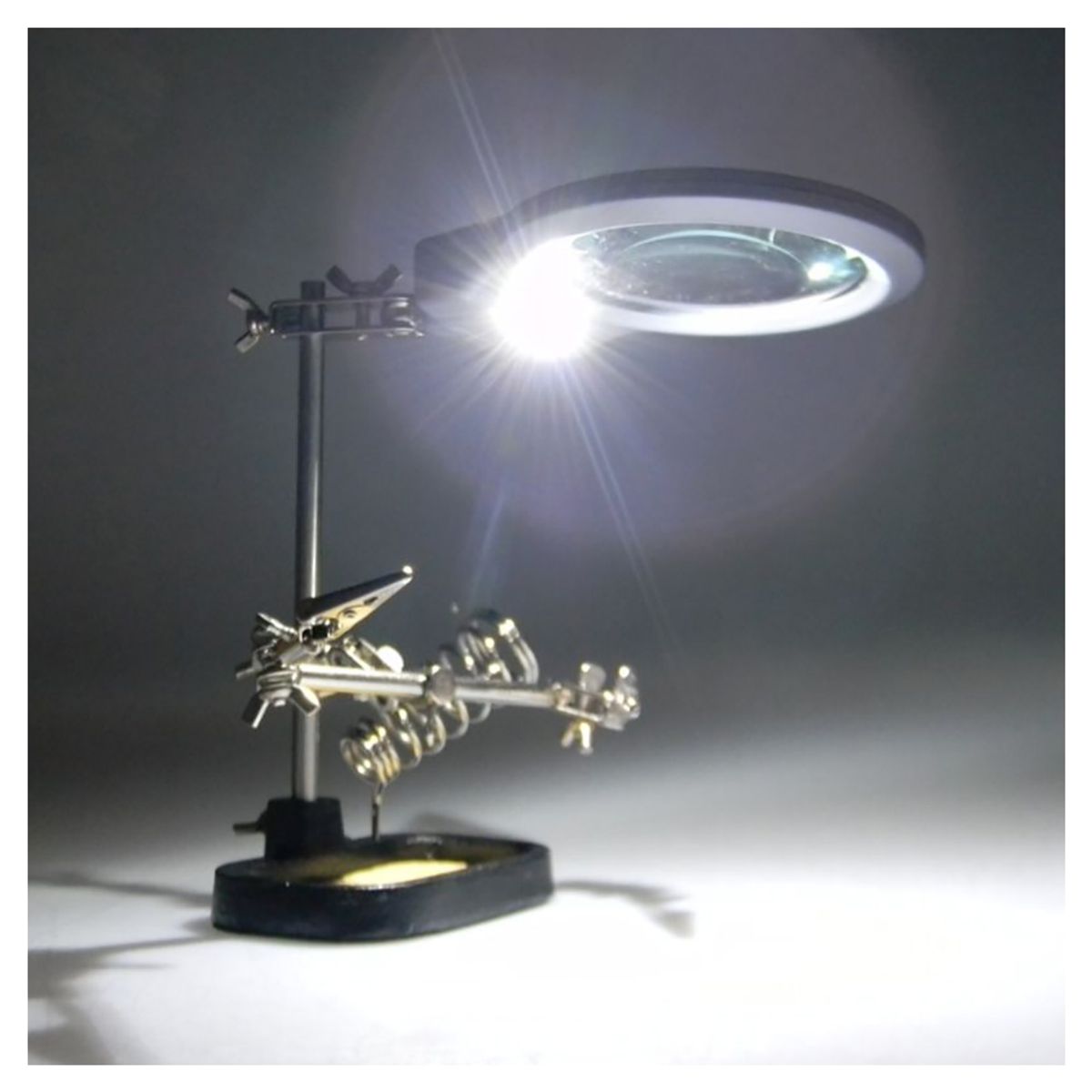 TAKEMA - Soporte Sujetador Con Lupa y Luz LED - Takema ZD-10MB