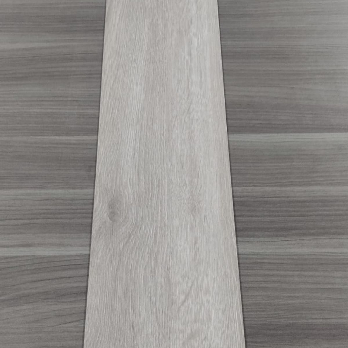 BALEXPO - PISO LVT HARBOR, MEDIDAS 2.5X152.4X1219.2MM, 0.5 WL - CAJA: 3.345 M2