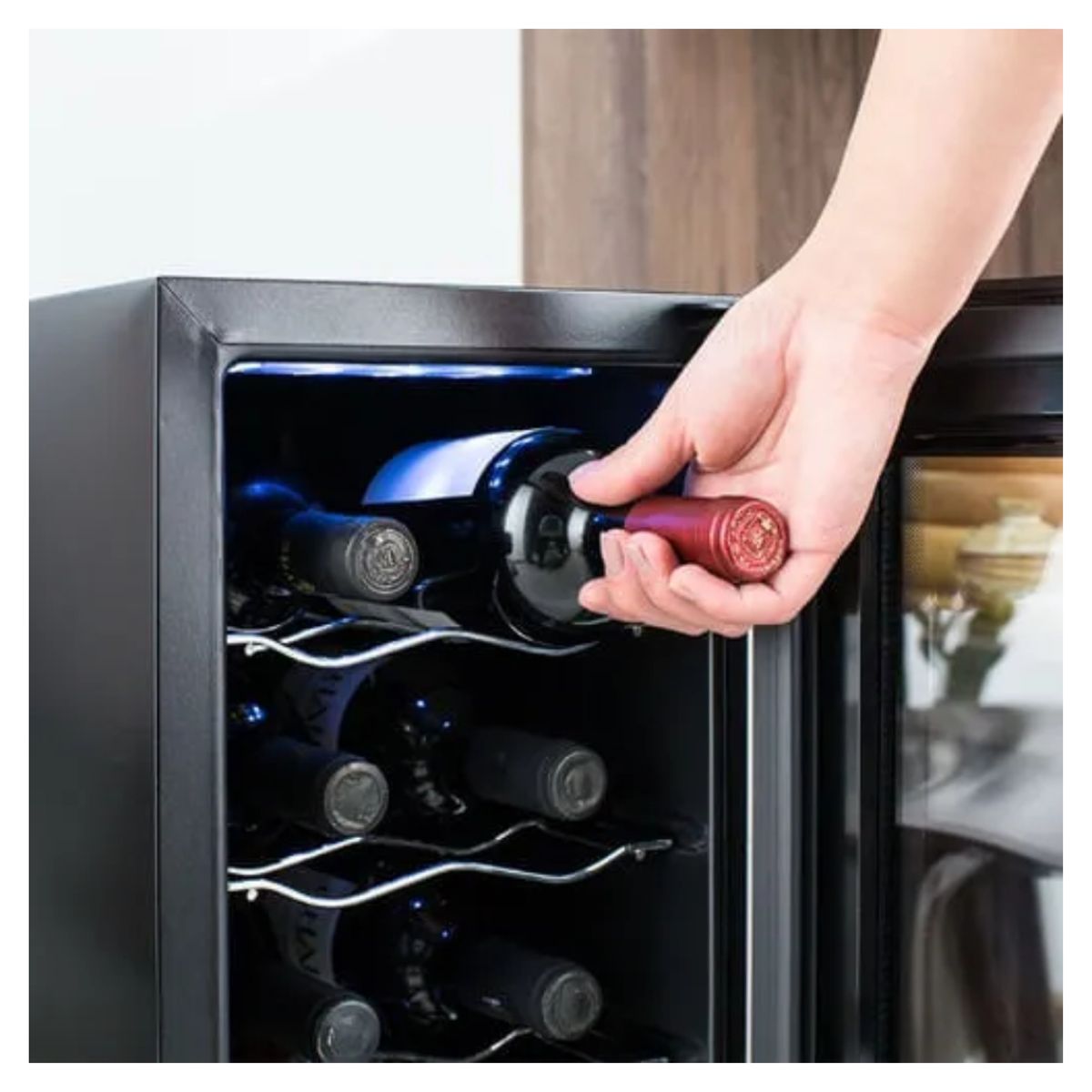 ELECTROLUX - Cava de Vinos Electrolux ERW082XAMB Termoeléctrica para 8 Botellas Color Silver 220V