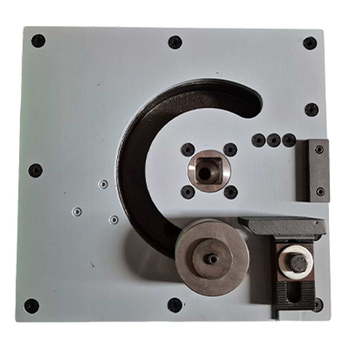 GN - Dobladora de varillas de refuerzo RB-26 DE 6 A 25MM