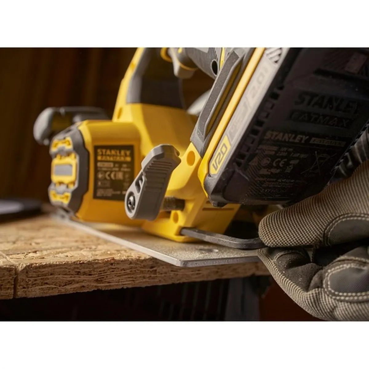 STANLEY - Sierra Circular 7 1/4" 20V Brushless + 2bat 20V Stanley