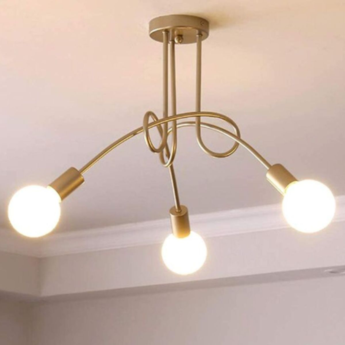 GENERICO - Lampara de techo dorada 3cc