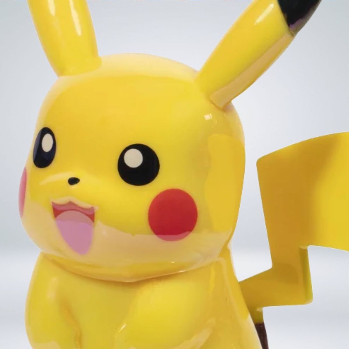 POKEMON - FIGURA POKEMON SELEC BRILLO IRIDISCENTE - PIKACHU