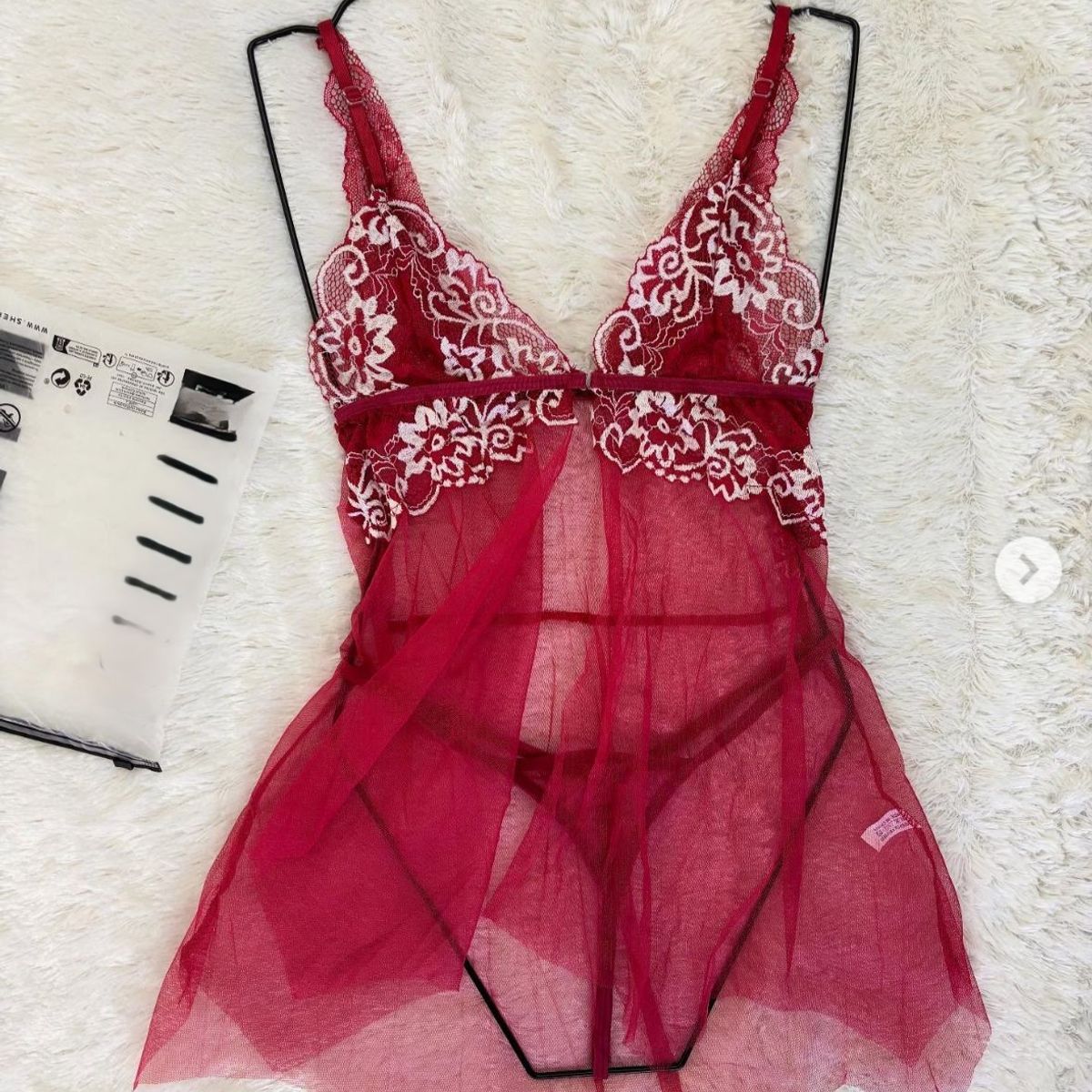 GENERICO - BABYDOLL LENCERIA COLOR VINO DE ENCAJE FLORAL TRANSPARENTE CON TIRAS AJUSTABLE