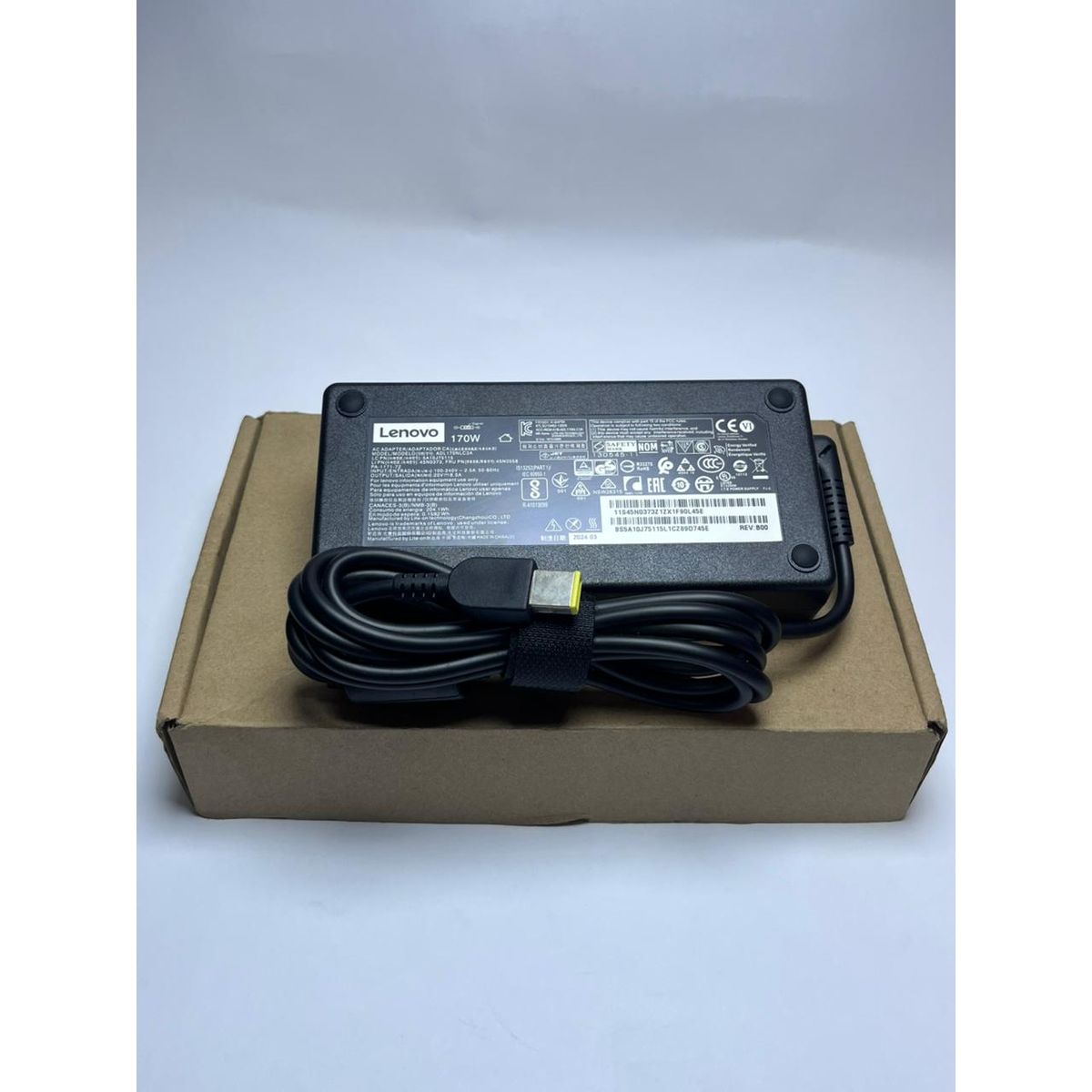 LENOVO - Cargador Lenovo 20V. 8.5A. 170W. USB Original